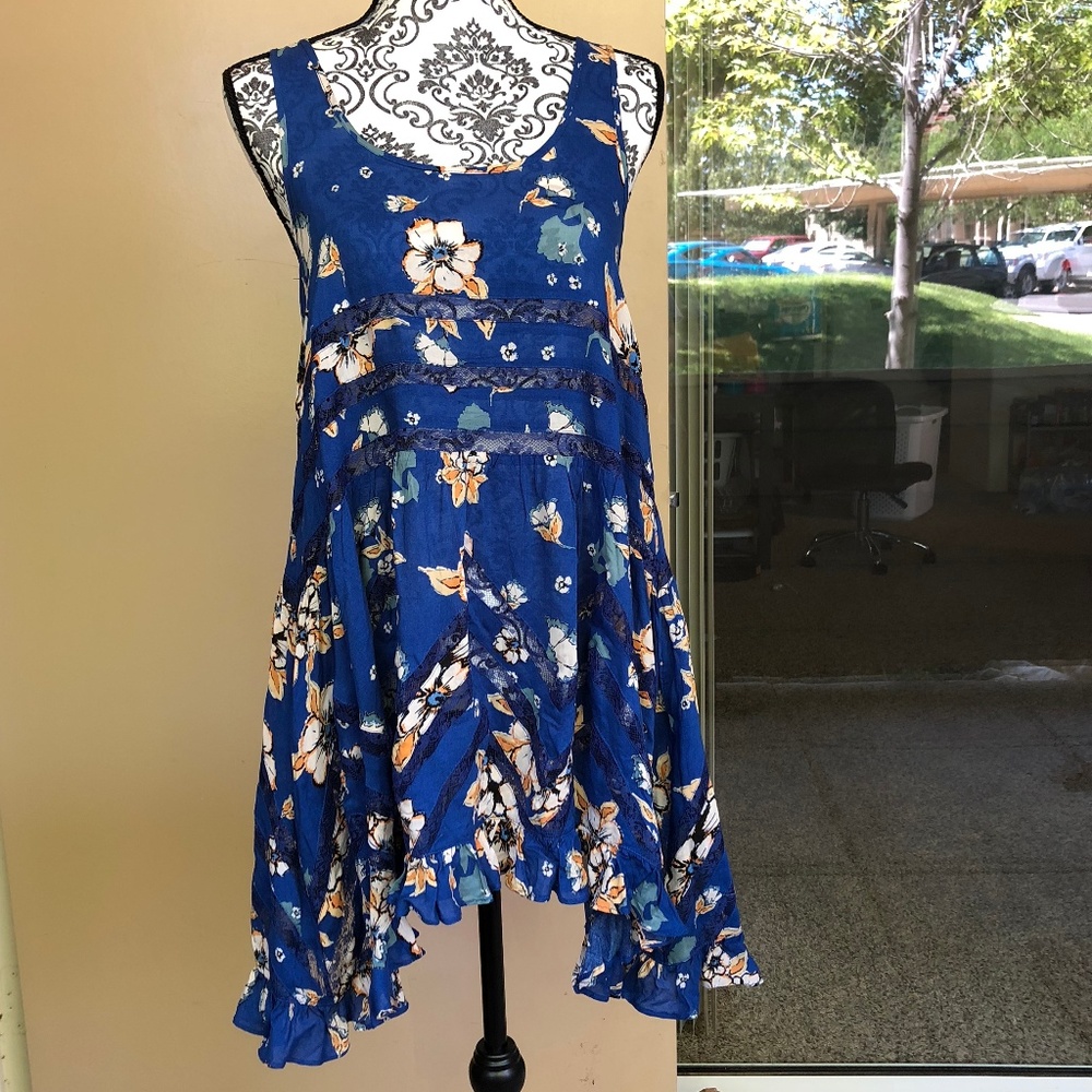 INTIMATELY FREE PEOPLE BLUE FLORAL MINI DRESS